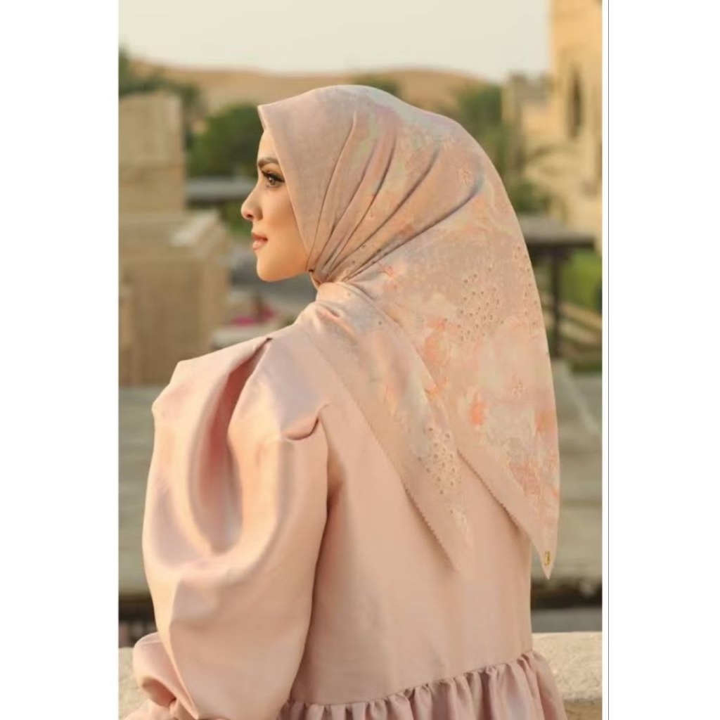 Preloved Buttonscarves Arabian Night Series