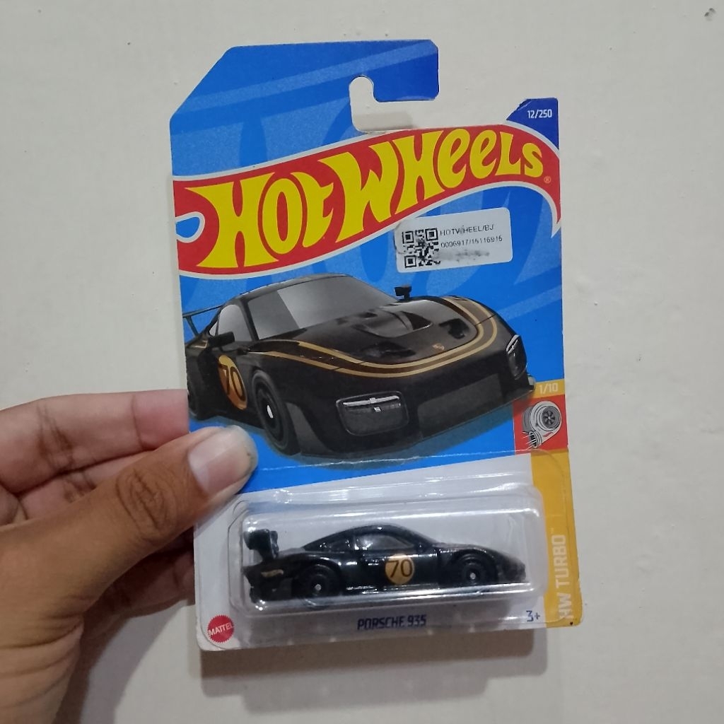 Hot wheels regular porsche 935 black card jelek