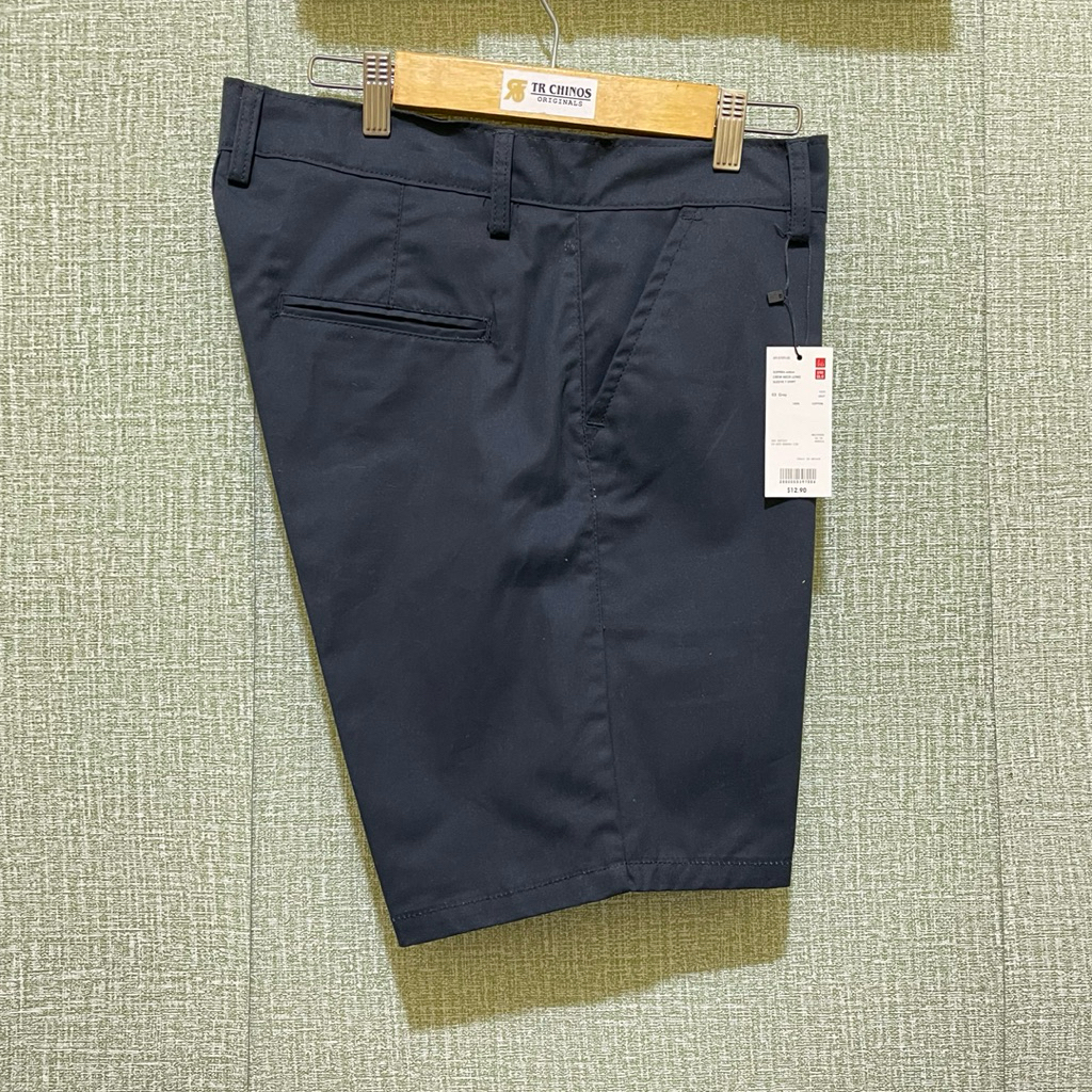 uniqlo celana chino pendek pria nevy