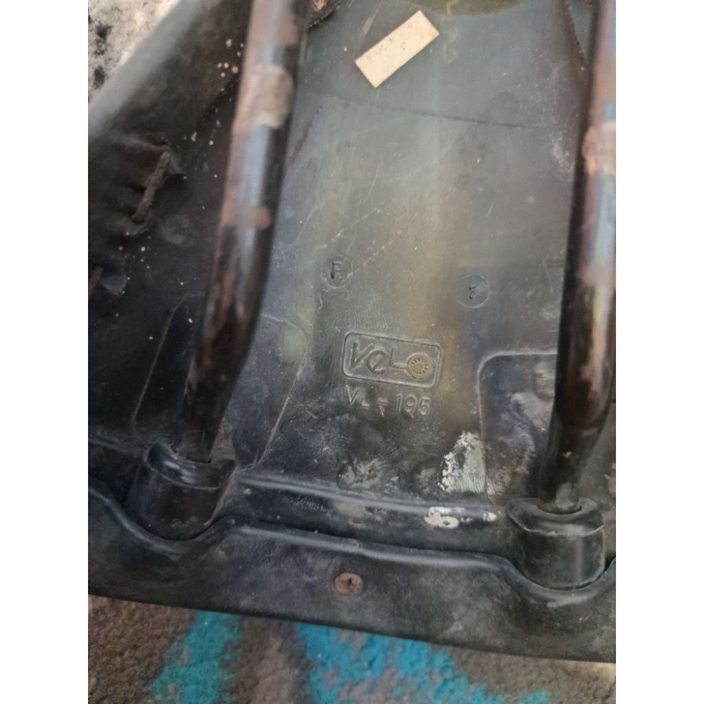 Sadel sepeda merk Velo