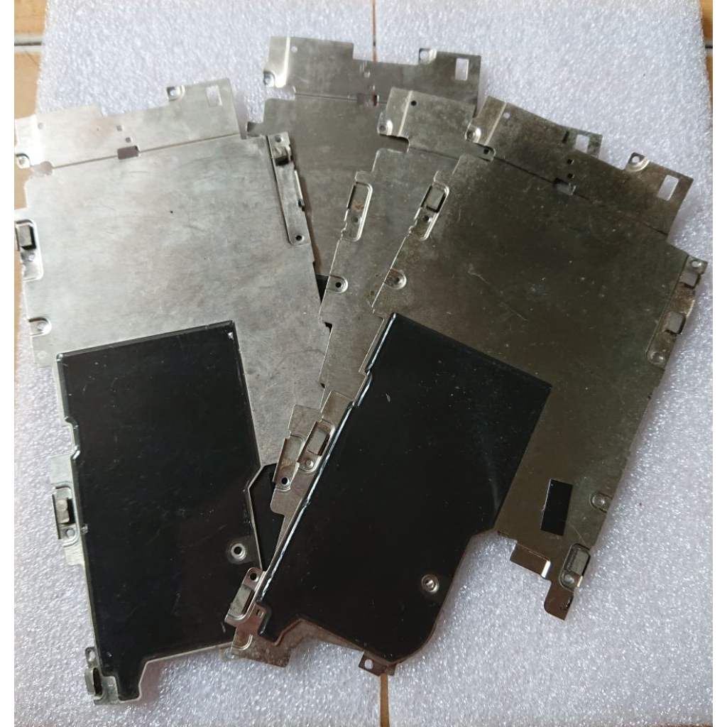 Plat pelindung mesin Sony Xperia XZ2