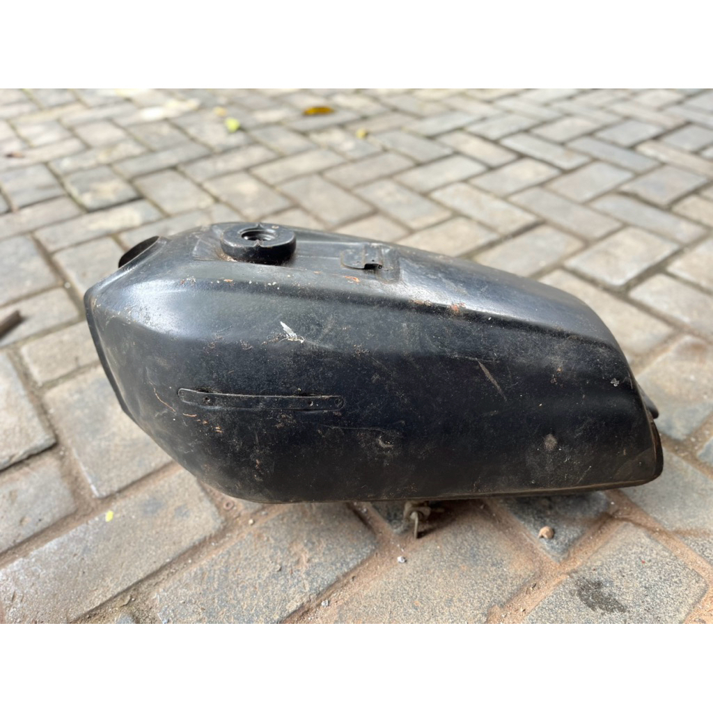 tangki honda gl 100 original atau tangki gl 100 ori atau tangki gl100 ori atau tangki gl100 atau tan