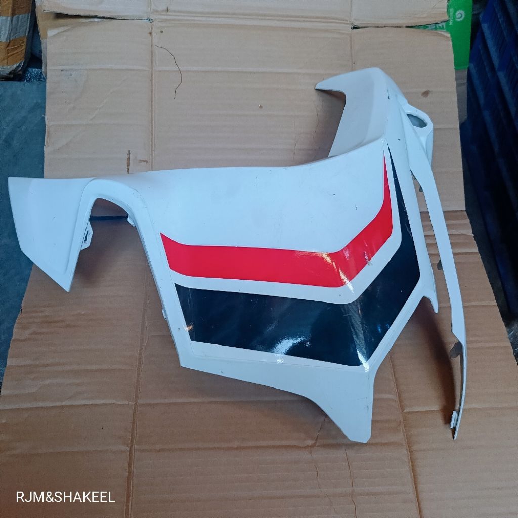 cover body sayap fairing lampu depan adv 150  Bagian Kanan adv150 Putih Kanan ori ahm