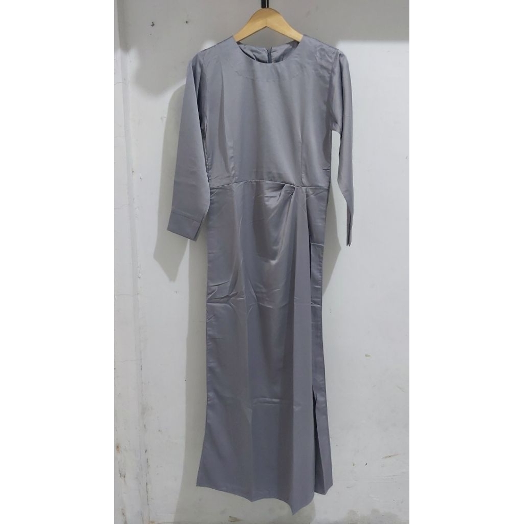 Gamis Satin Polos Kondangan
