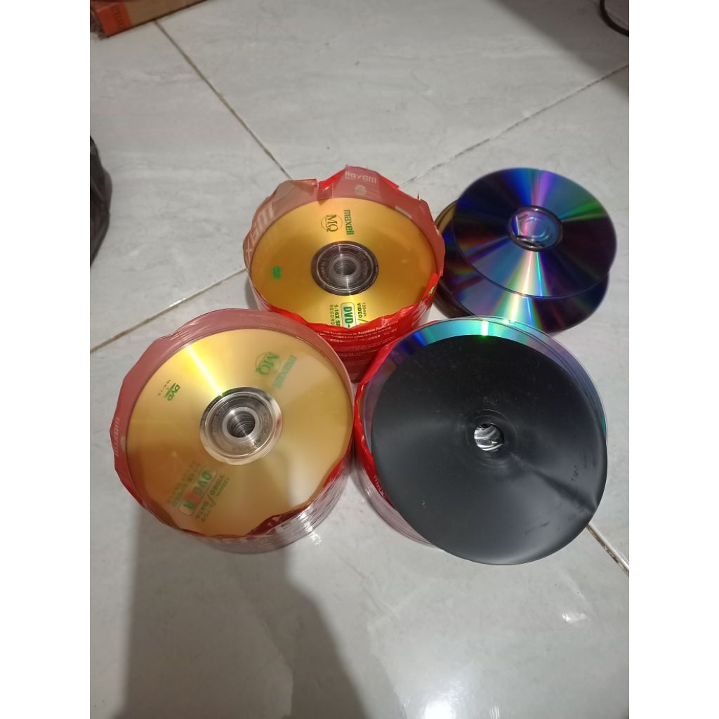 Kset DVD bekas untuk kerajinan dll