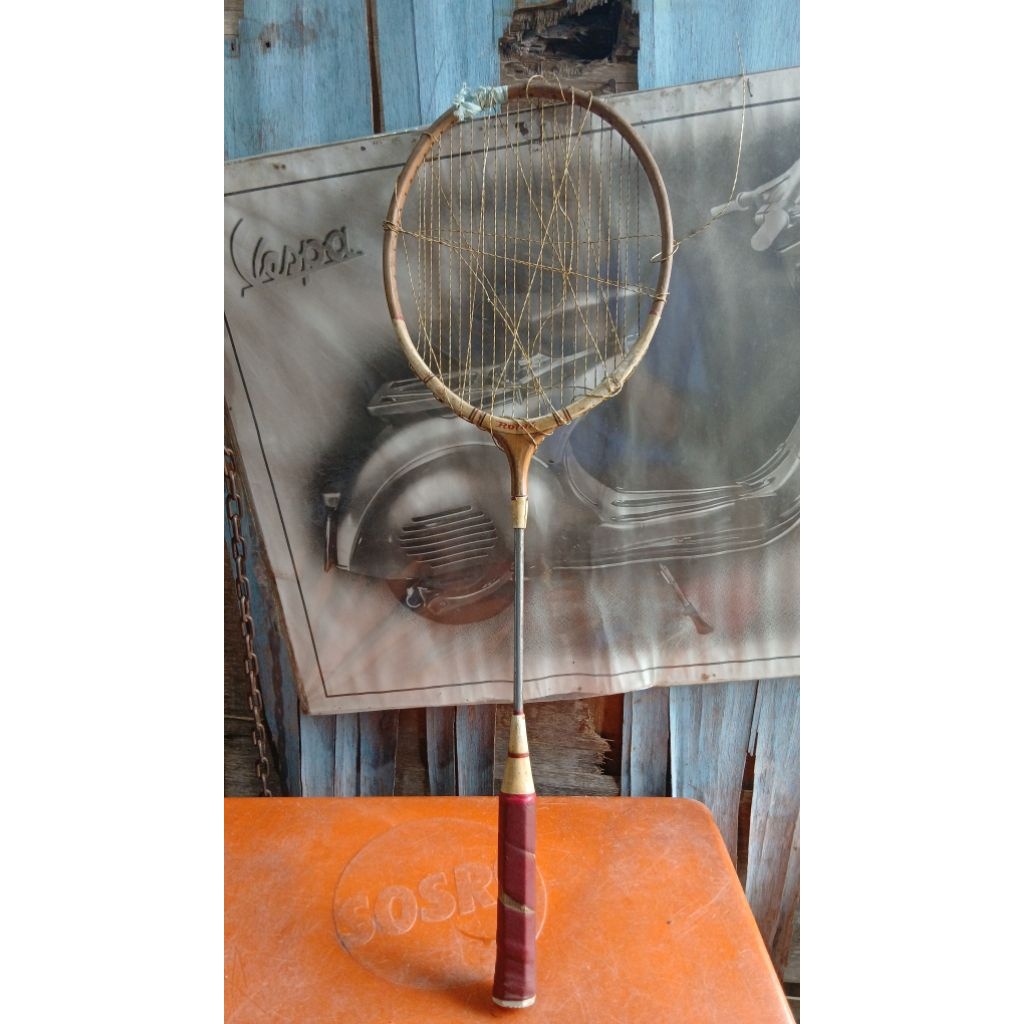 Raket badminton 155rb jadul antik vintage lawas kuno display