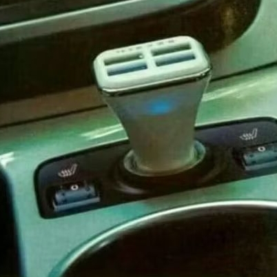 Charger Mobil 4 port USB