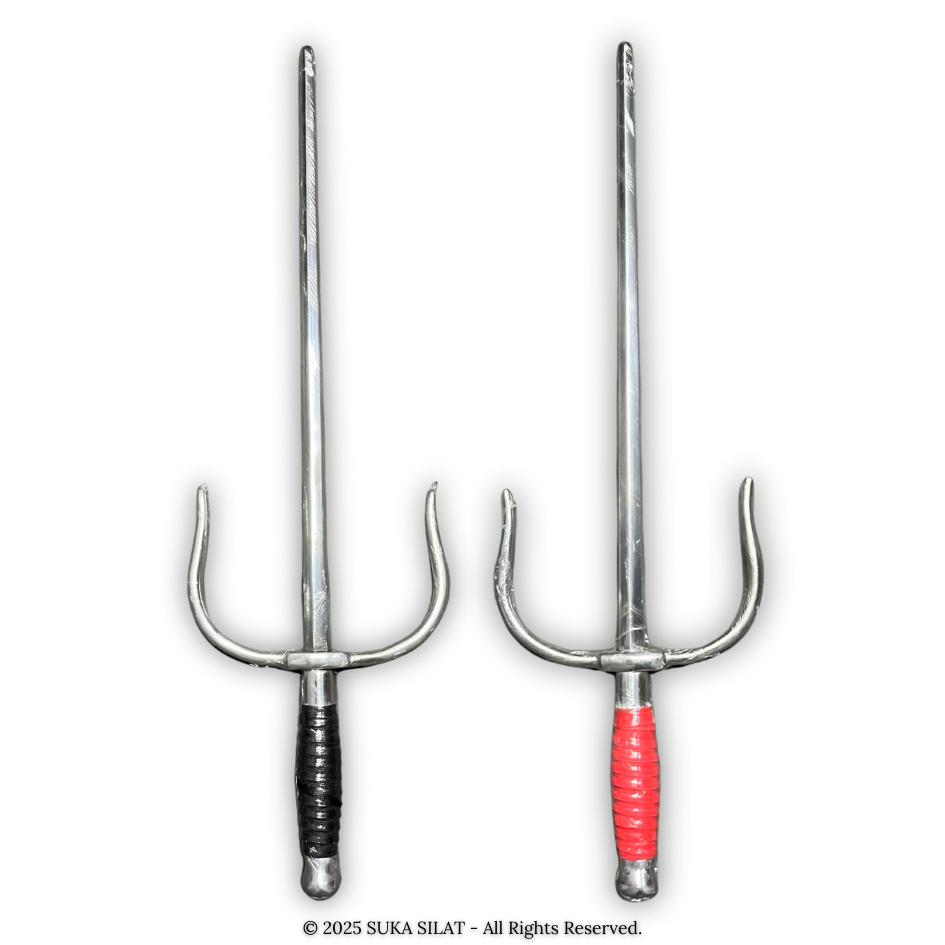 Trisula Tumpul Senjata Seni Suka Silat