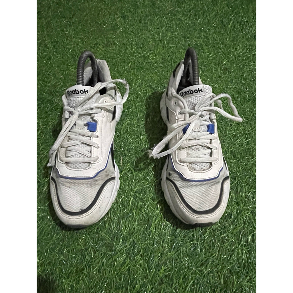 sepatu reebok ztaur run ll size 36
