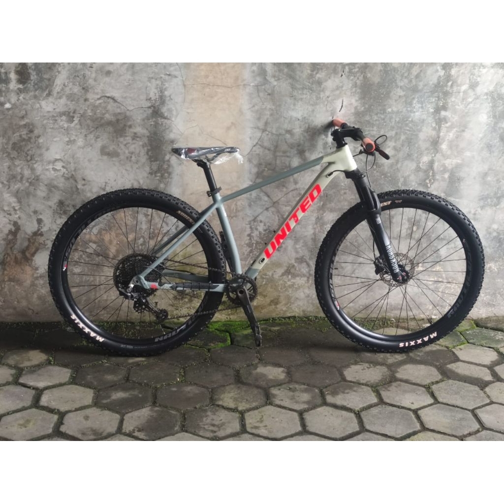 United Clovis 5.00 29er