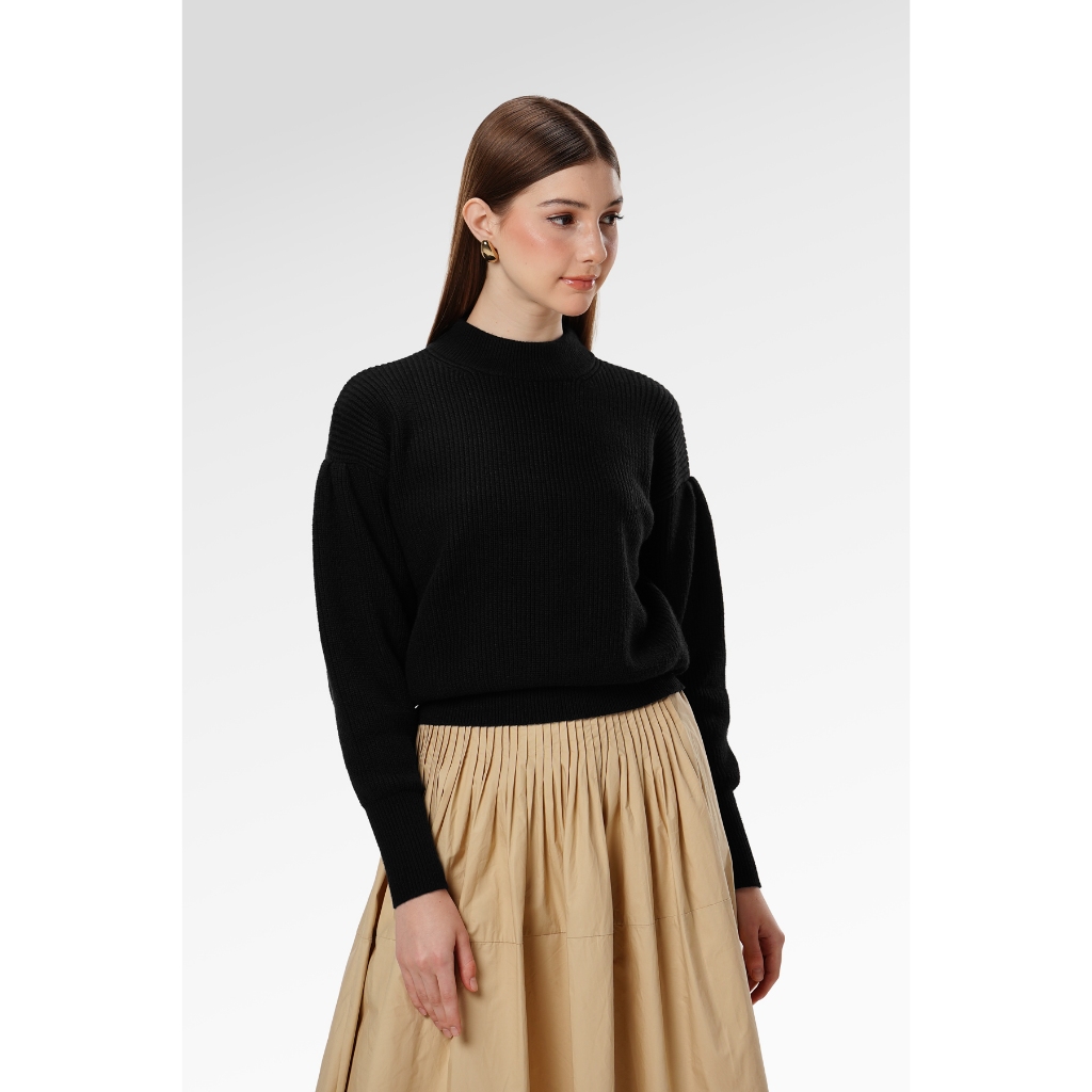 Benang Jarum - Sweat Shirt With Puff Sleeve - Black