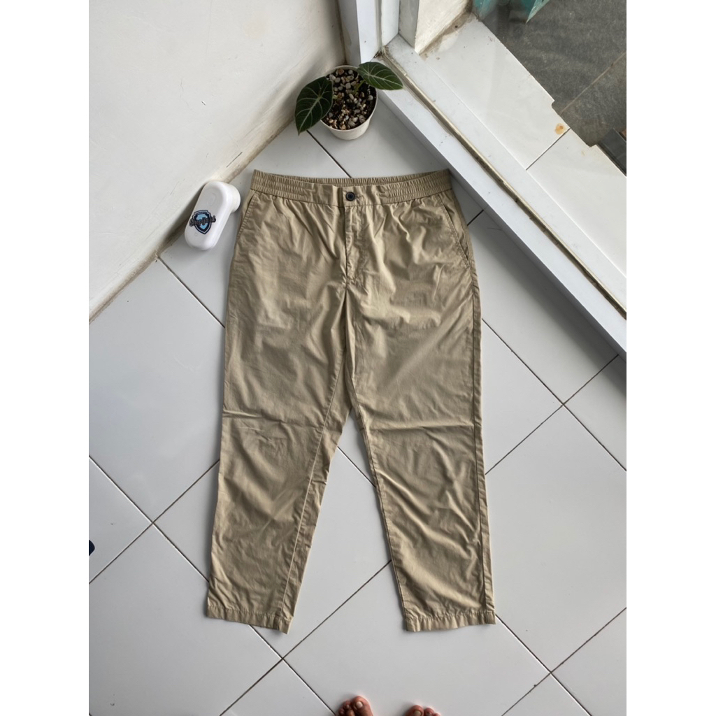 Celana chinos Giordano