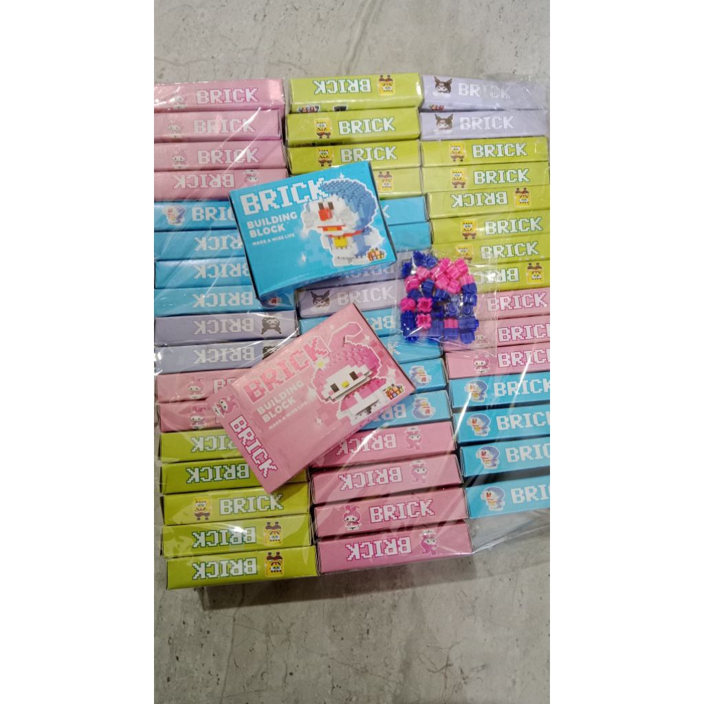 MAINAN LEGO BRICK MINI DORAEMON SPONGEBOB SANRIO