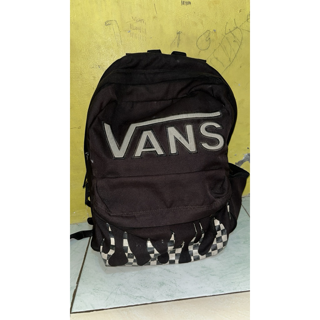 tas vans second