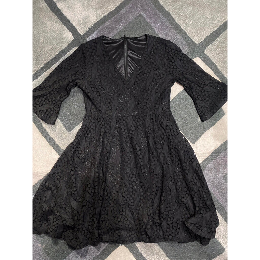 PRELOVED DRESS BROKAT ATAS LUTUT