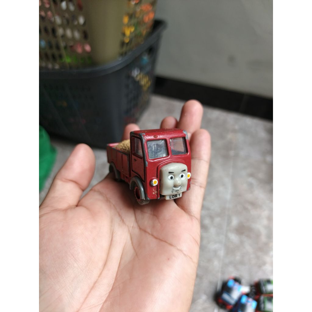 Thomas & friends lorry 1 magnet