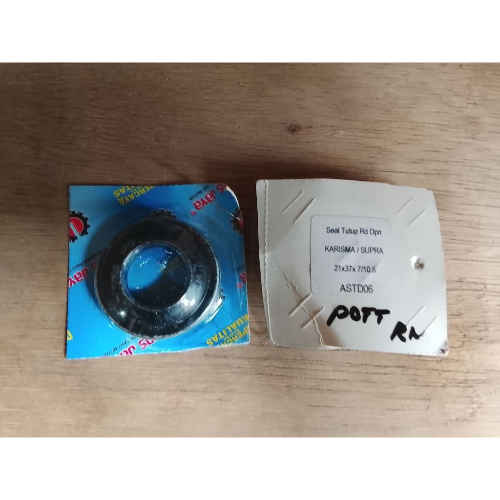 Seal Tutup Roda Depan 21x37x7x10,5