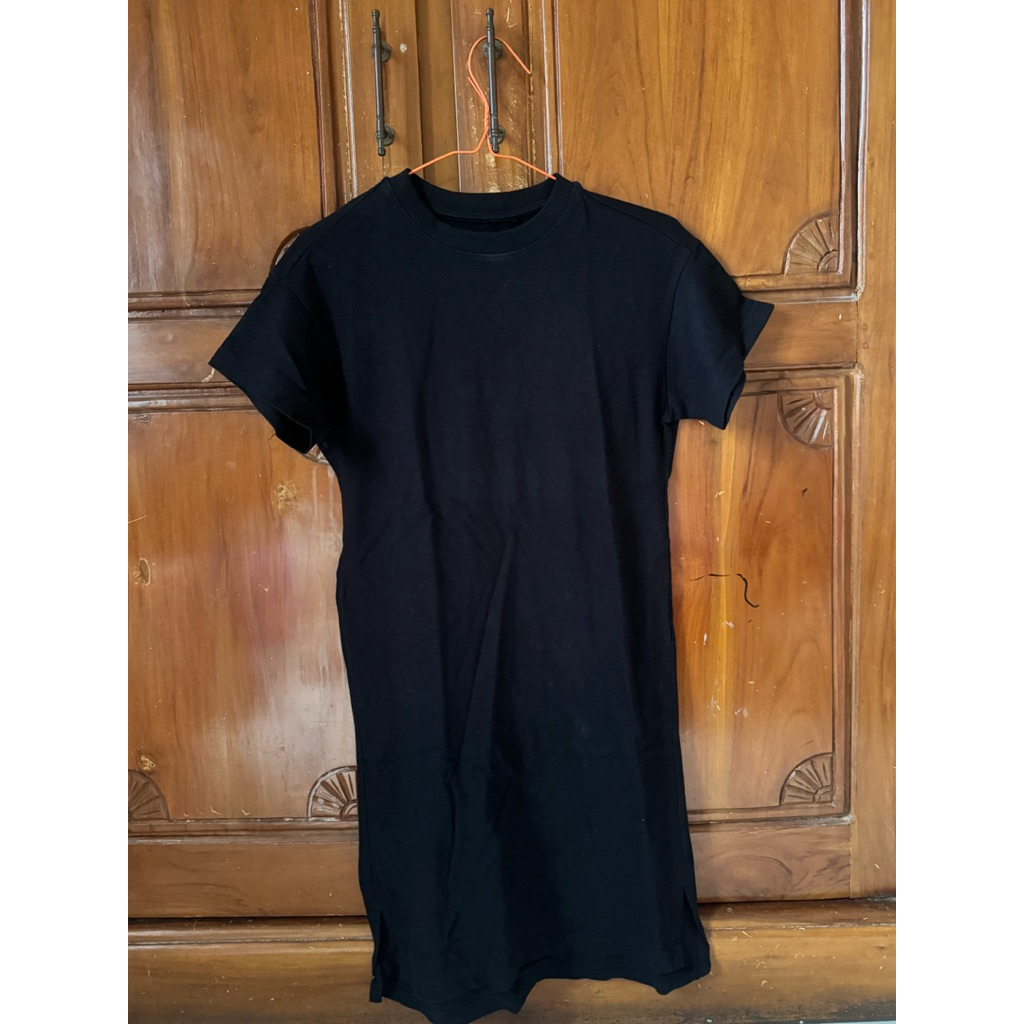 preloved dress hitam polos uniqlo / basic black dress uniqlo