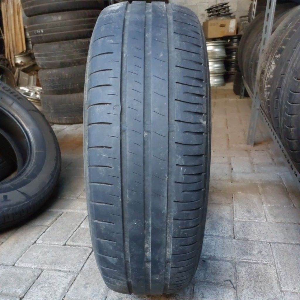 Ban Second 195/65 R15 Dunlop SP Touring Bekas Siletan