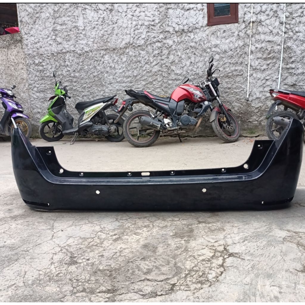 Bumper belakang Innova Reborn