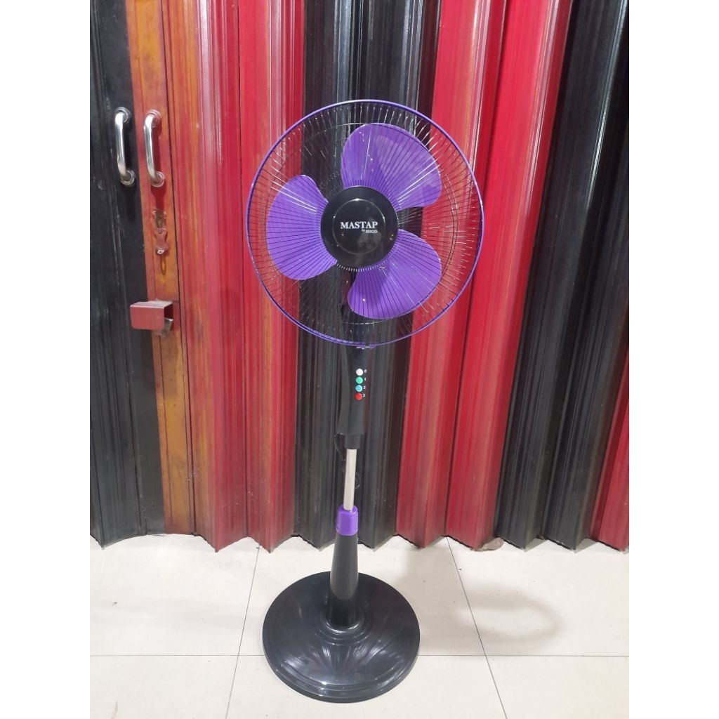 BATAM Kipas angin berdiri 16 inchi merk mastap sogoM160HUNGU
harga rp 160.000
Barang baru