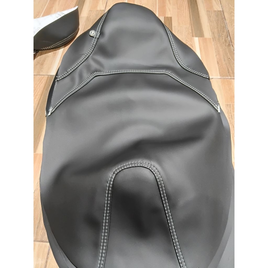 Kulit Jok Motor MBtech Carrera Jahit