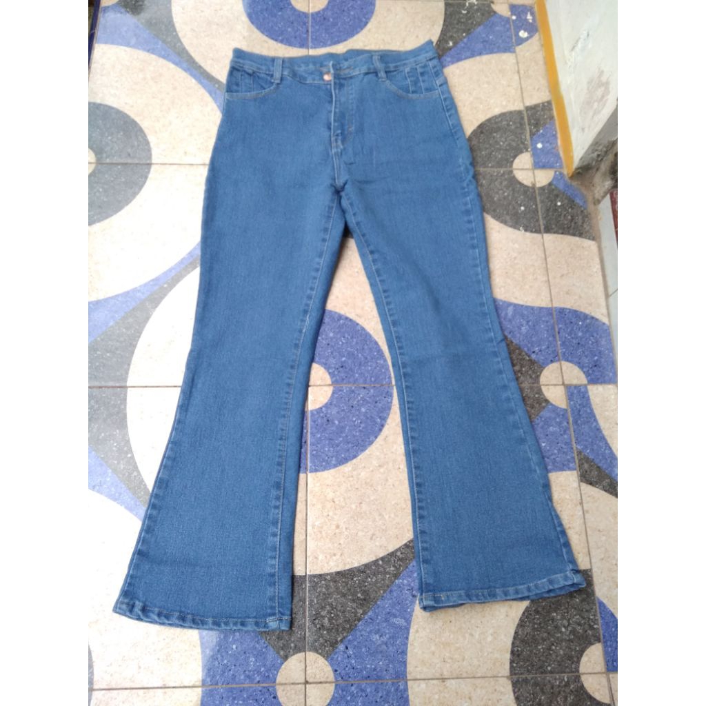 Celana Jeans Rijek Cutbray Wanita Stretch