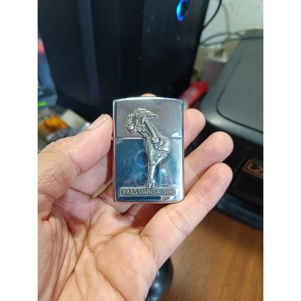 Zippo Windy Varga Girl 1935 COTY 1993