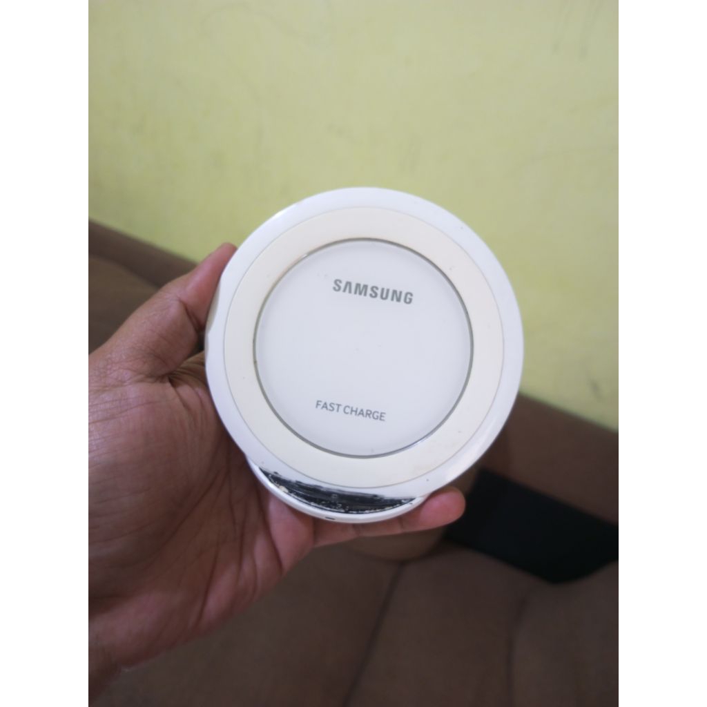 Wireless charger Samsung EP-NG930 white
