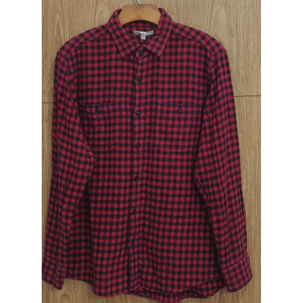 flannel merah kotak kecil Uniqlo L