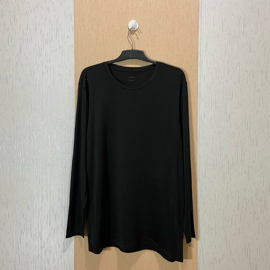 Long Sleeve UNIQLO AIRism Ultra Light / Kaos Lengan Panjang Dry Fit / Size XL