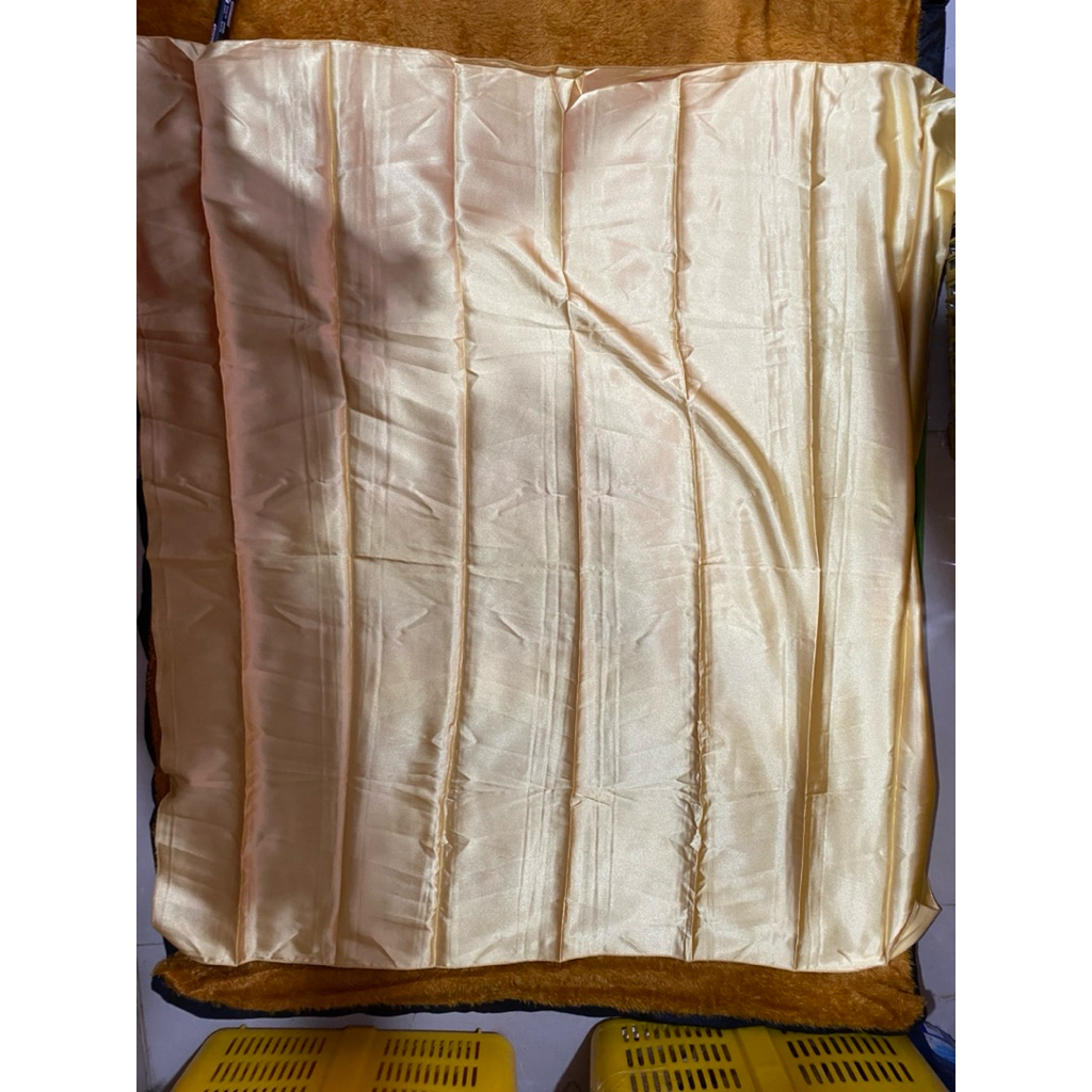 PL Kain Satin Kuning Gold Ukuran 103x110cm