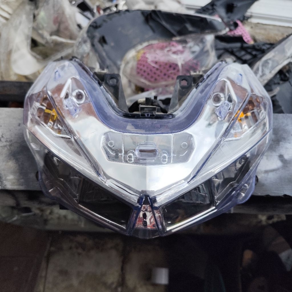 Reflektor Lampu Depan Vario Led Old 125/150 kode part 3310A-K59-A10.