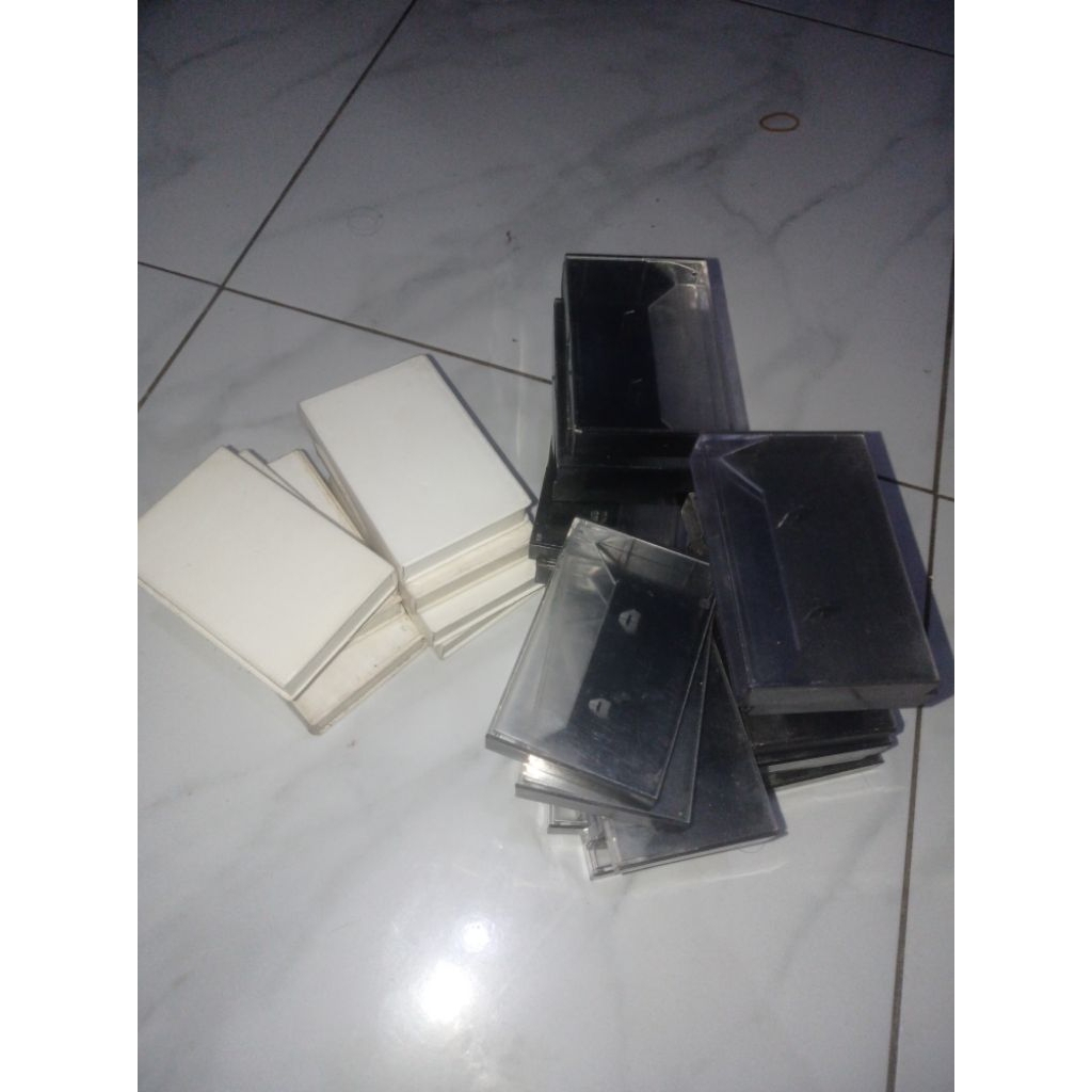 kaset mika box plastik putih & mika plastik hitam paketan