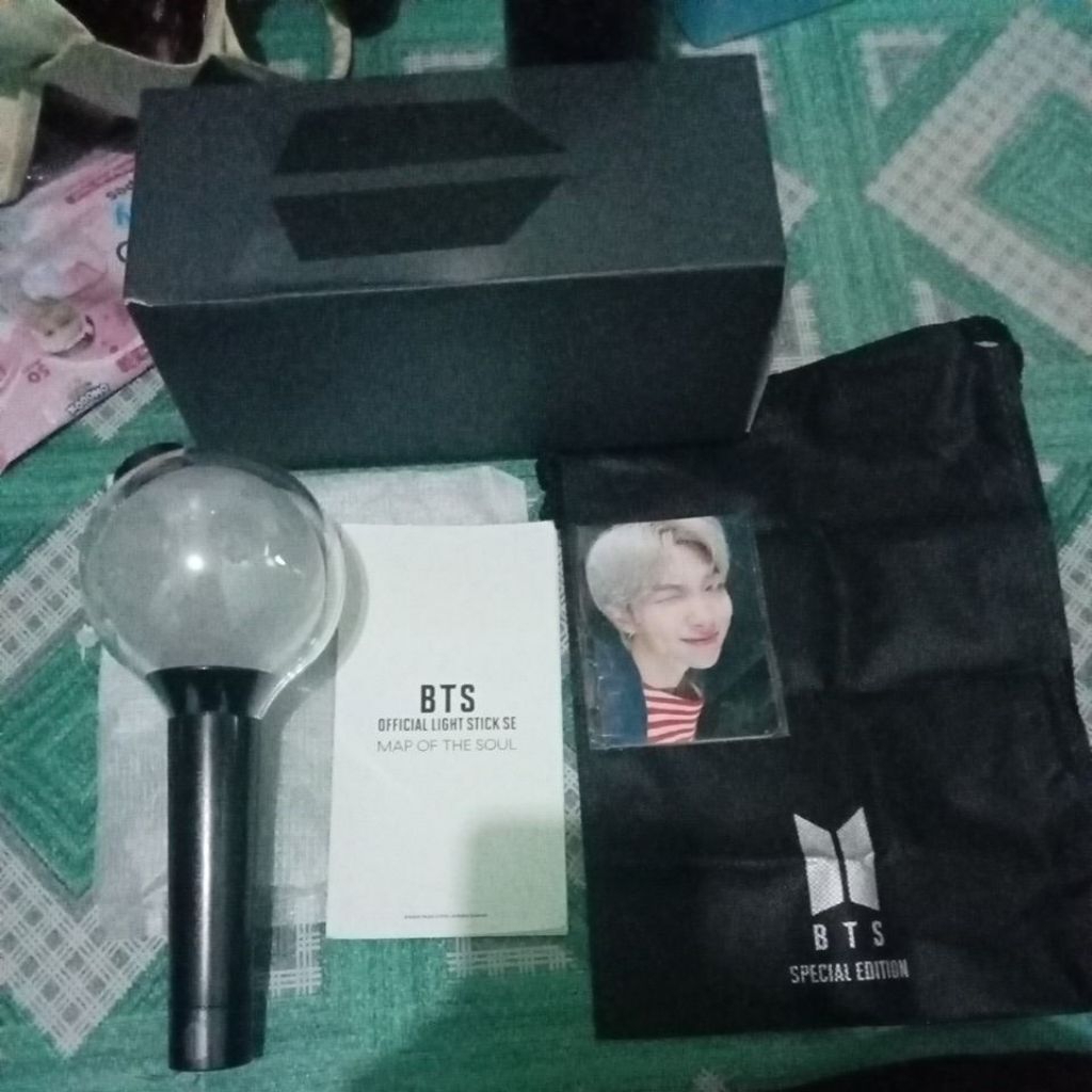 OFFICIAL BTS LIGHT STICK SE ( Maps of the soul )