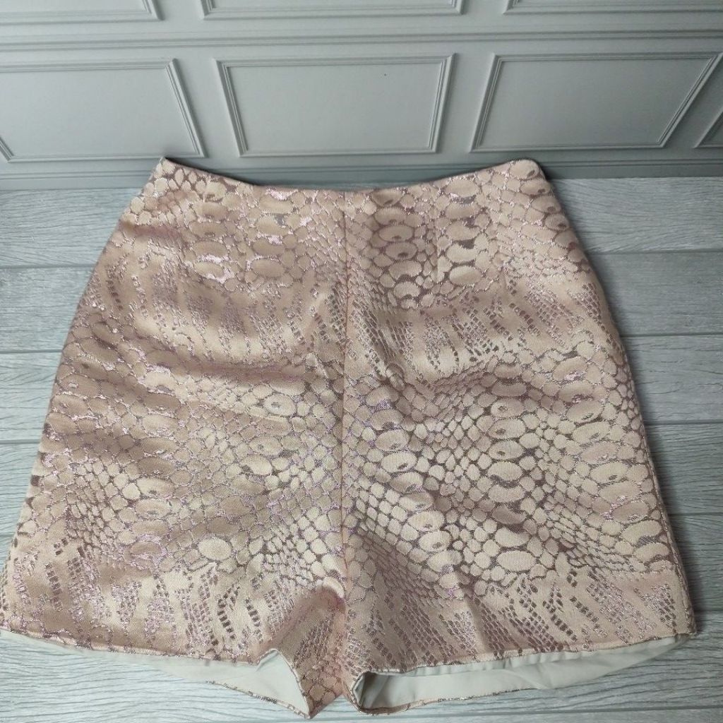 celana hw pink celana pendek hw pink celana pendek motif