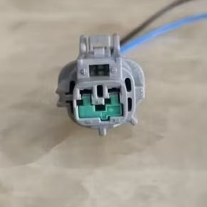 SOKET MOTOR FAN NISSAN XTRAIL SERENA PAJERO OUTLANDER