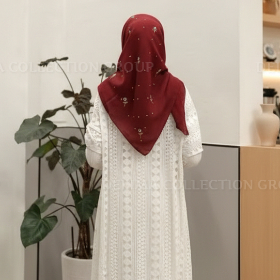 Hijab Segi Empat Paris Bordir Bunga Payet Swarovski / segi empat paris bordir bunga swarosvki