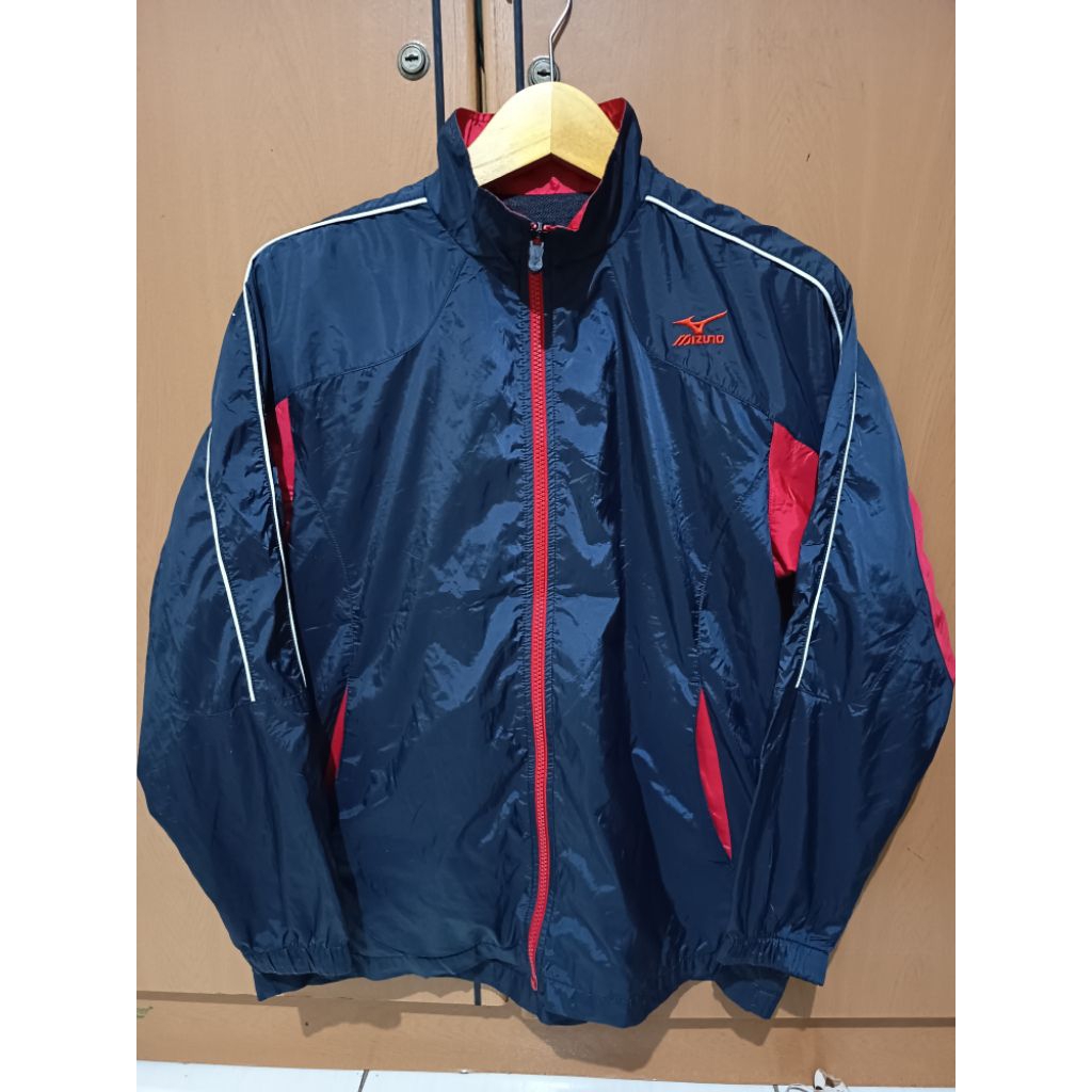JAKET WINDBREAKER MIZUNO