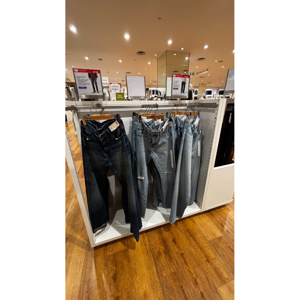 SALE JEANS PRIA UNIQLO