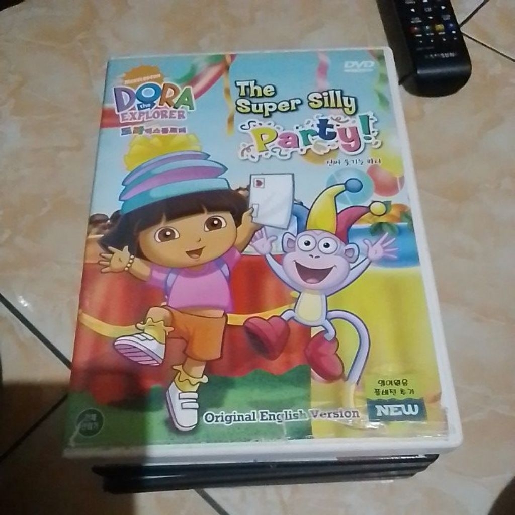 DVD DORA  THE EXPLORER THE SUPER SILLY PARTY