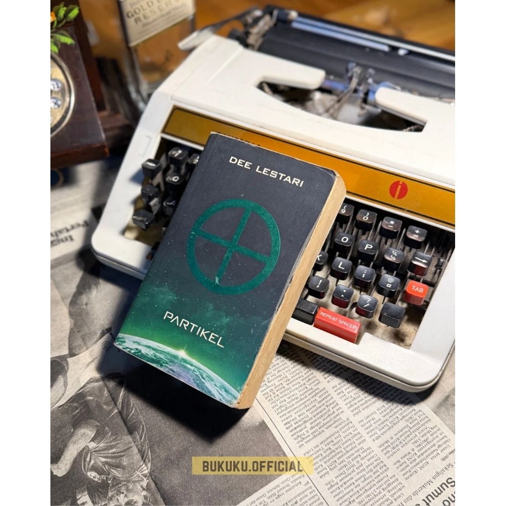 Novel Partikel - Dee Lestari