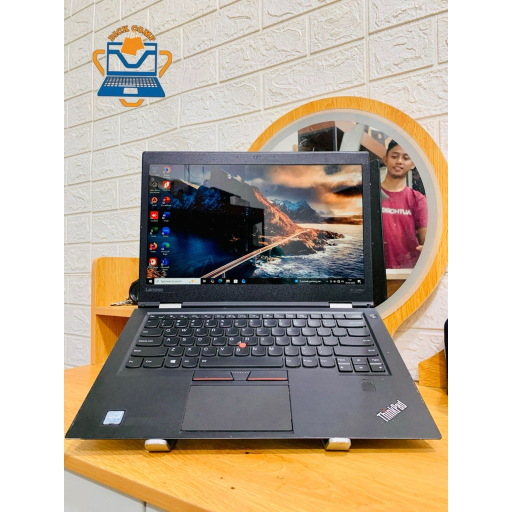 Lenovo ThinkPad X1 CarBon. core i5 gen 6. ram 8/256gb ssd. normal