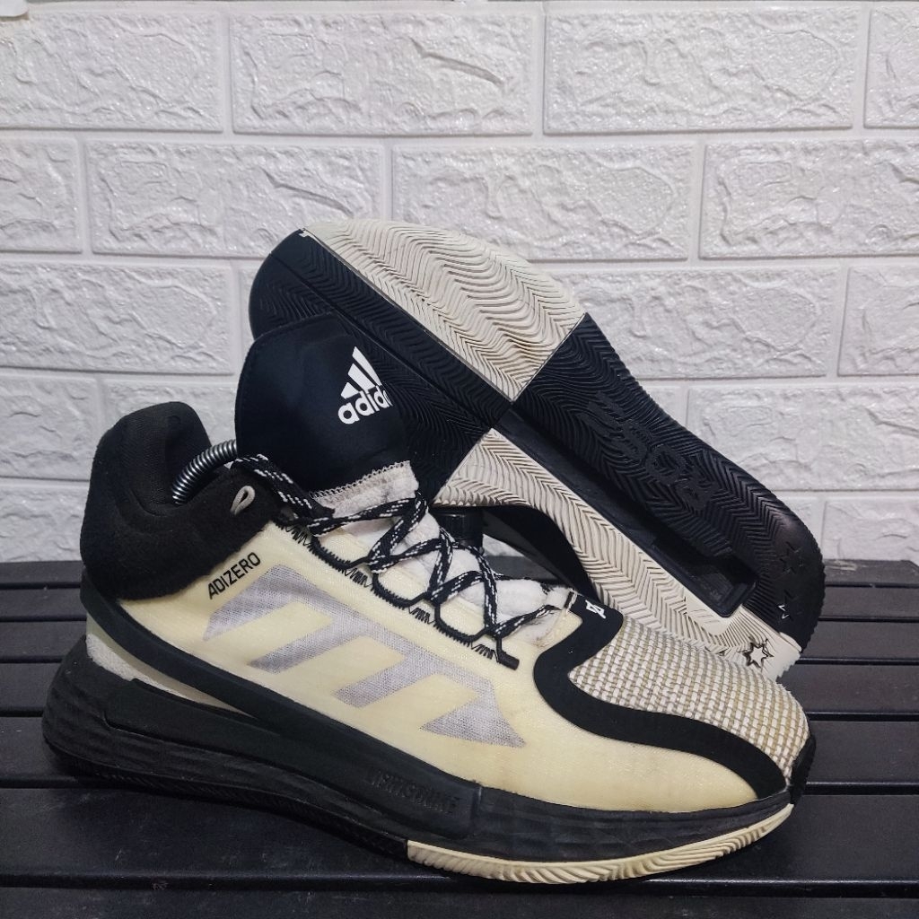 ADIZERO SIZE 42 (SECOND)