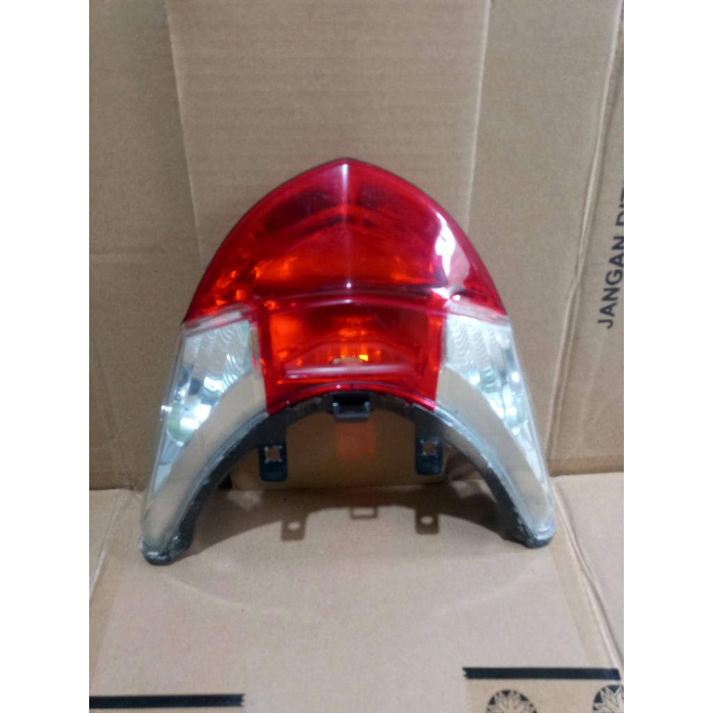reflektor belakang Vario 110 led Agnes