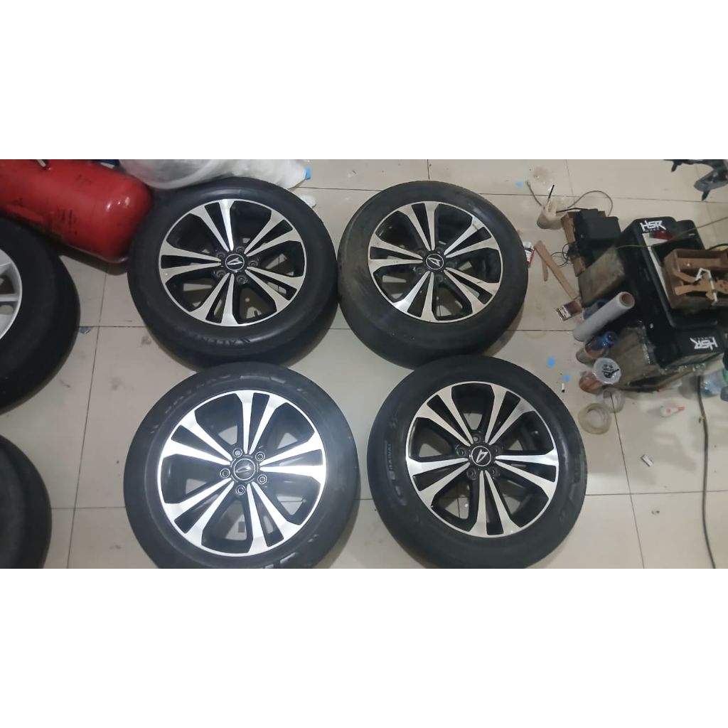 Velg bekas mobil oem copotan terios ring 17 lebar 6.5 baut 5x114.3 velg only