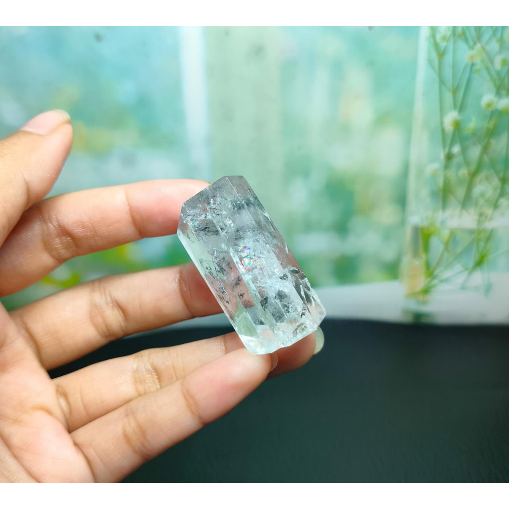 Batu Natural Sichuan Clear Quartz With Black inclusion (4)