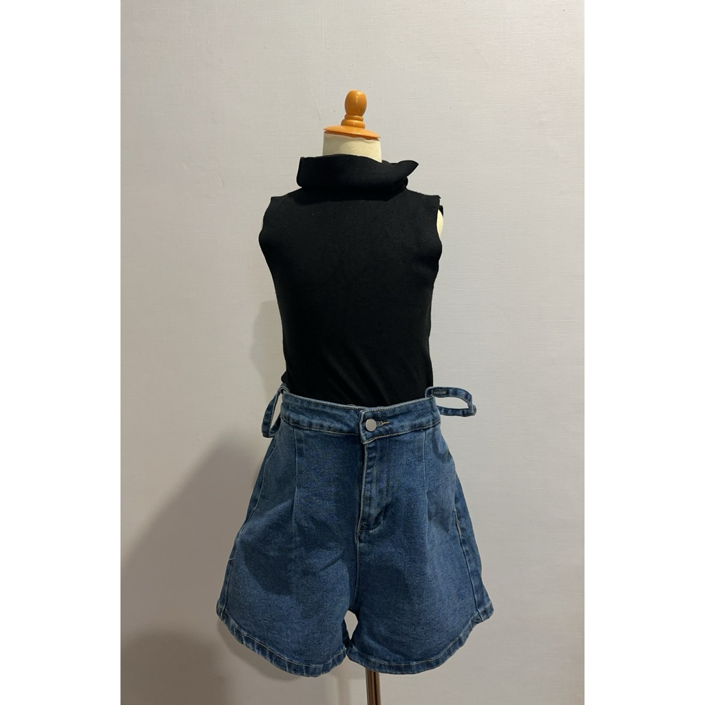 PRELOVED jeans pendek yme XL