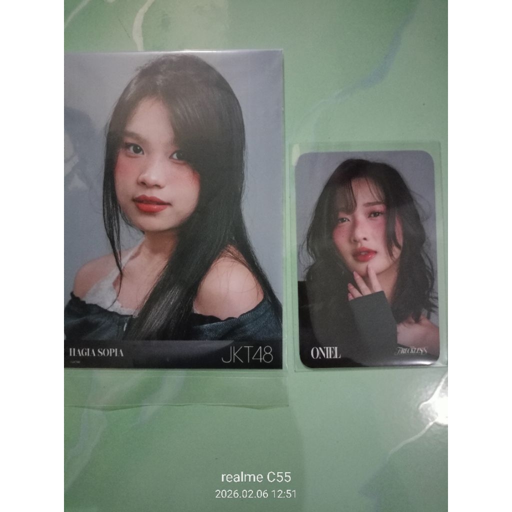 Jual PP Gia & PC Oniel kalender 2026 JKT48 Official