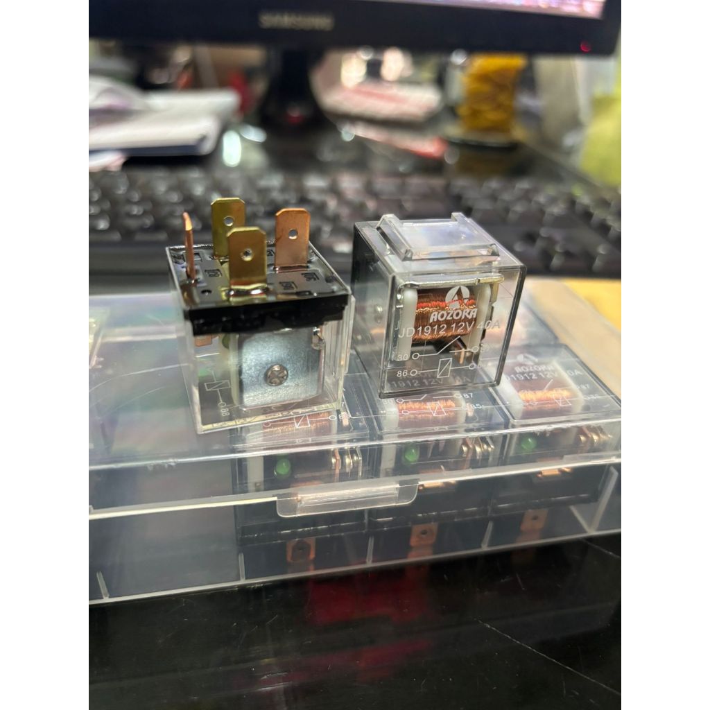 AOZORA Relay 12V 40A 4 Kaki Transparan Universal – Relay Mobil & Motor untuk Klakson, Lampu, Kipas, 